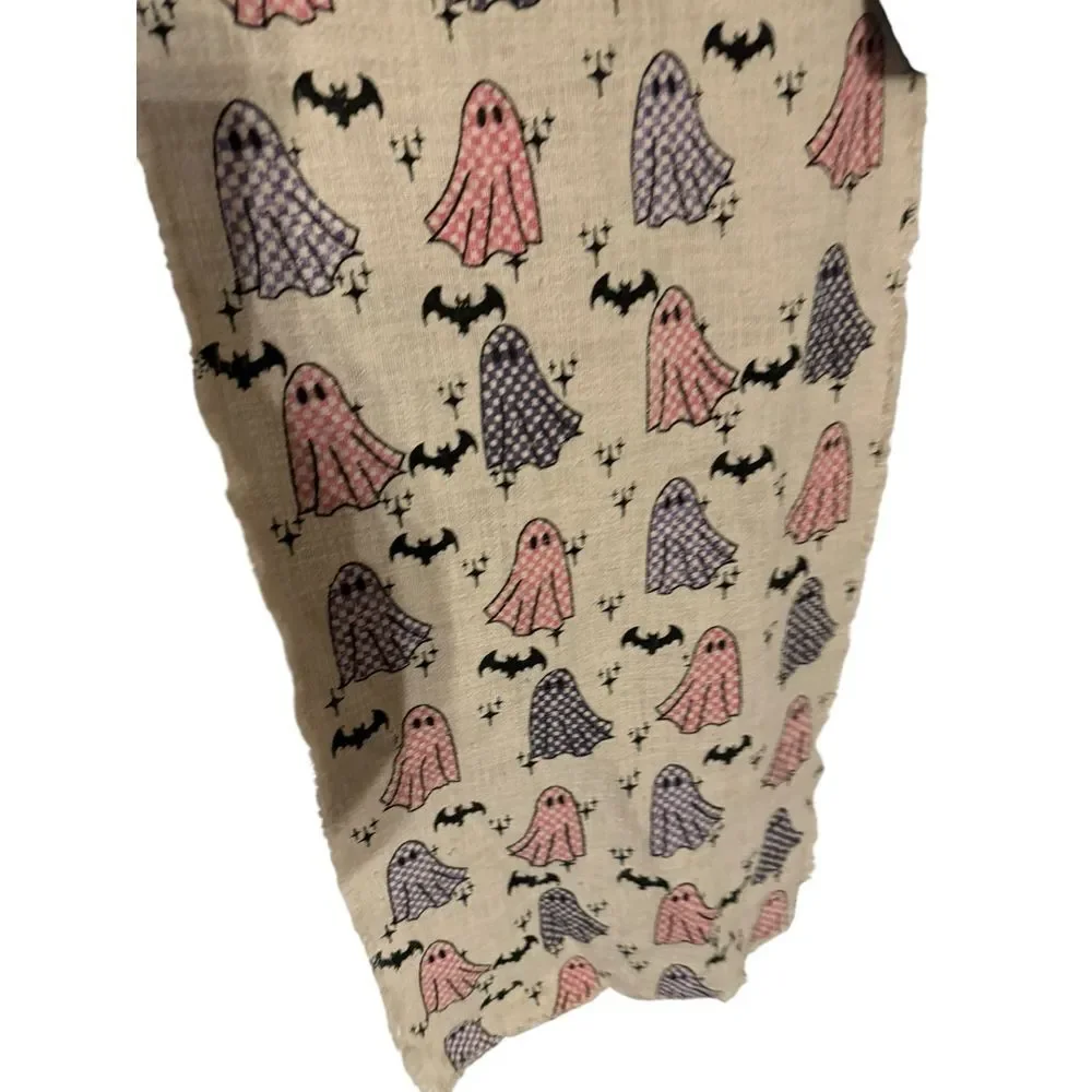 Goblin‎ & Ghoul Ghost Table Runner